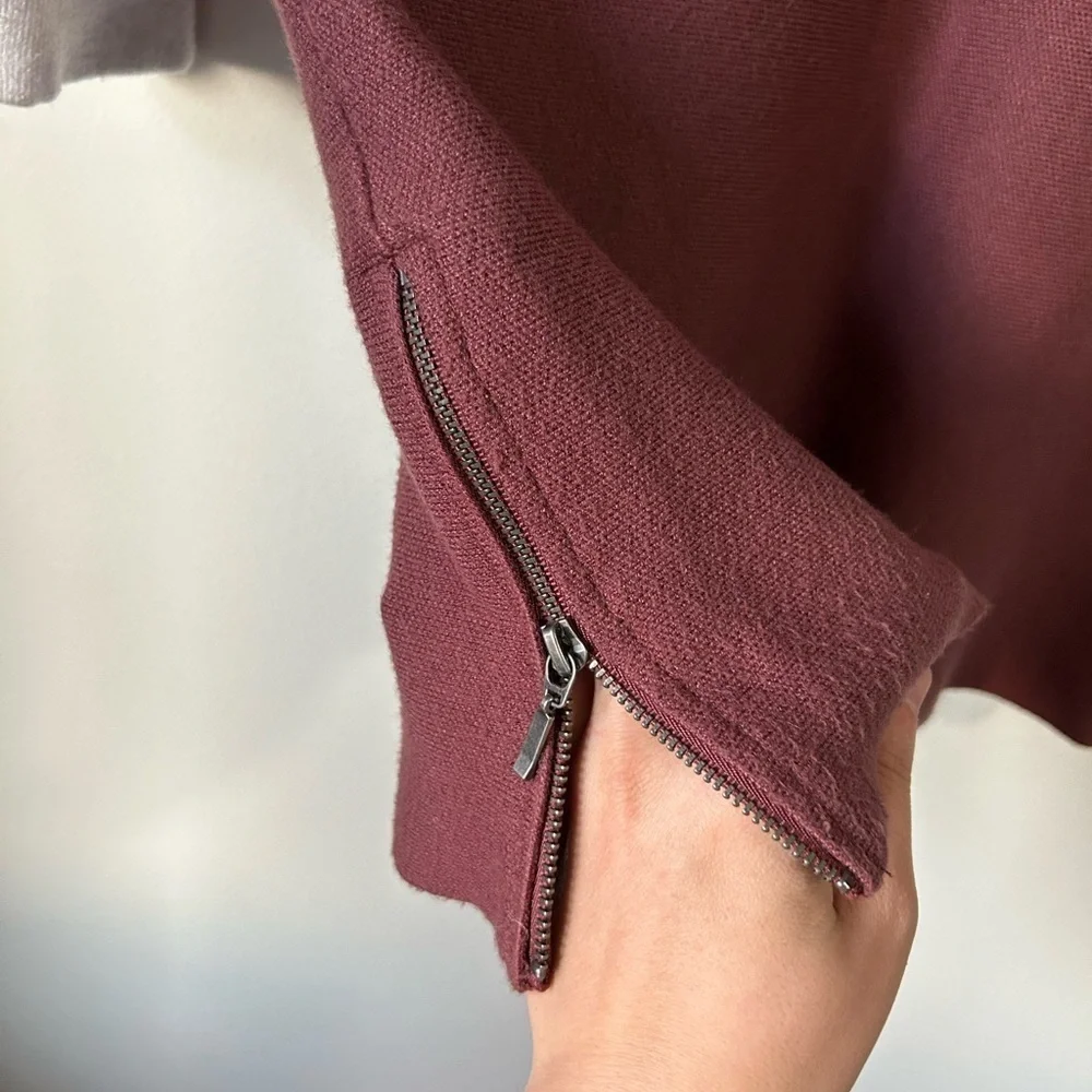 Tahari‎ Long Sleeve  Cowlneck Top - Picture 2 of 4